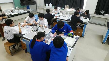 寝屋川市立第五中学校～出張実験会～