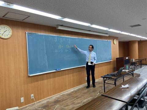 みなと先生の授業.jpg